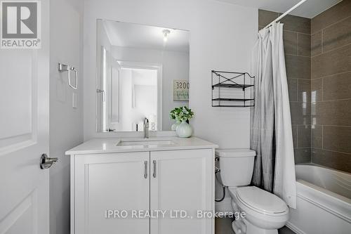 5 West Branch Dr, Halton Hills, ON - Indoor Photo Showing Bathroom