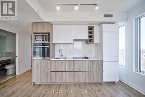 #1715 -319 Jarvis St, Toronto, ON - Indoor Photo Showing Kitchen With Upgraded Kitchen