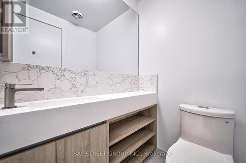 1715 - 319 Jarvis Street, Toronto, ON - Indoor Photo Showing Bathroom