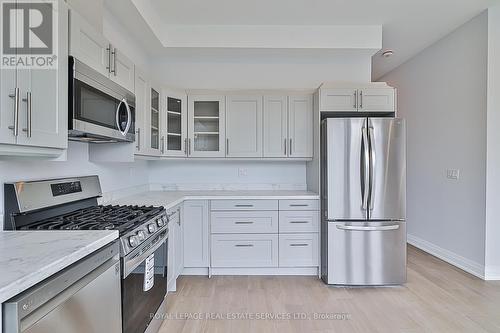 #Second -60 Belvidere Ave, Toronto, ON - Indoor Photo Showing Kitchen With Stainless Steel Kitchen
