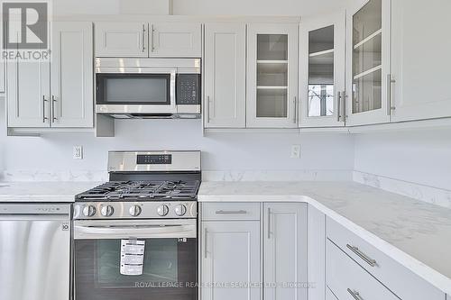 #Second -60 Belvidere Ave, Toronto, ON - Indoor Photo Showing Kitchen