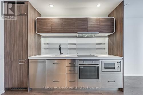 #3805 -45 Charles St E, Toronto, ON - Indoor Photo Showing Kitchen