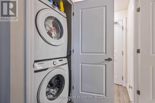 1010 - 9075 Jane Street, Vaughan, ON - Indoor Photo Showing Laundry Room