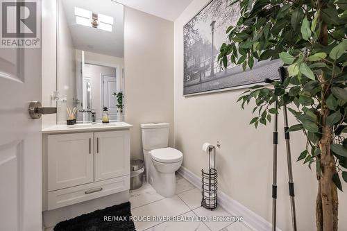 1010 - 9075 Jane Street, Vaughan, ON - Indoor Photo Showing Bathroom