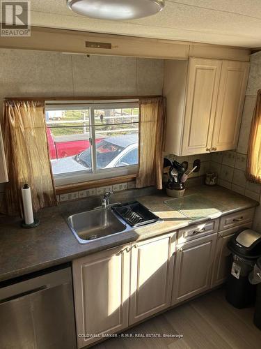 10 Driftwood Crescent, Kawartha Lakes, ON - Indoor Photo Showing Kitchen