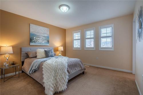 84 Hannon Crescent, Stoney Creek, ON - Indoor Photo Showing Bedroom