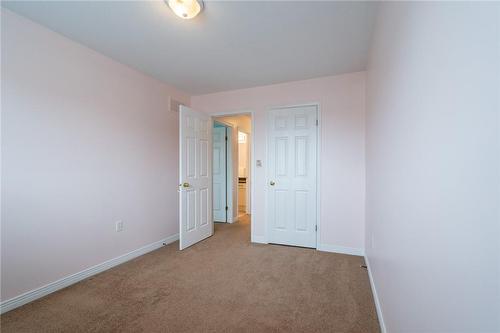 84 Hannon Crescent, Stoney Creek, ON - Indoor Photo Showing Other Room