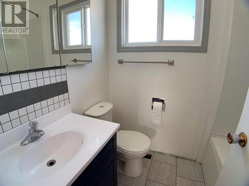 1628 116 Avenue, Dawson Creek, BC - Indoor Photo Showing Bathroom