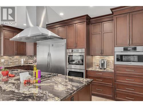 6173 Highway 6, Coldstream, BC - Indoor Photo Showing Kitchen