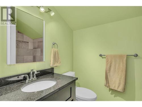 6173 Highway 6, Coldstream, BC - Indoor Photo Showing Bathroom