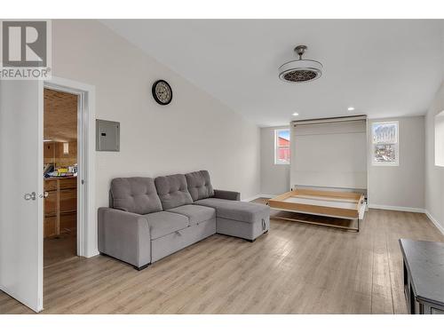 6173 Highway 6, Coldstream, BC - Indoor Photo Showing Living Room