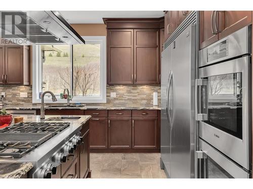 6173 Highway 6, Coldstream, BC - Indoor Photo Showing Kitchen