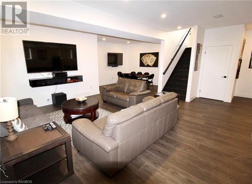 225 Devinwood Avenue, Walkerton, ON - Indoor Photo Showing Living Room