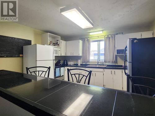 27 Government Rd E, Kirkland Lake, ON - Indoor Photo Showing Kitchen