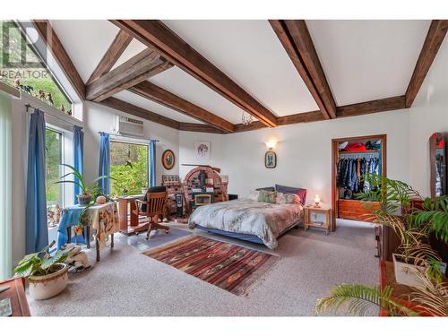 1196 Hwy 3A, Keremeos, BC - Indoor Photo Showing Bedroom