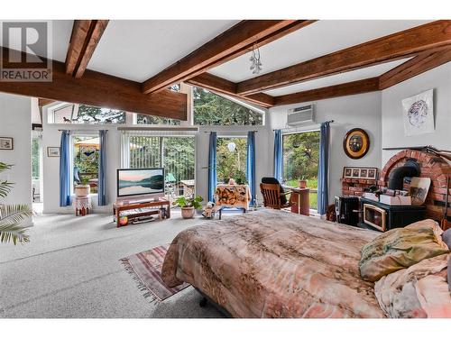 1196 Hwy 3A, Keremeos, BC - Indoor Photo Showing Bedroom