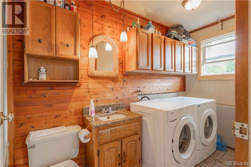 1068-1070 Latimore Lake Road, Saint John, NB - Indoor Photo Showing Laundry Room
