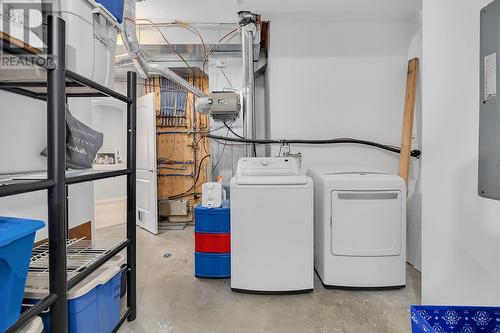 550 Glenmeadows Road Unit# 115, Kelowna, BC - Indoor Photo Showing Laundry Room