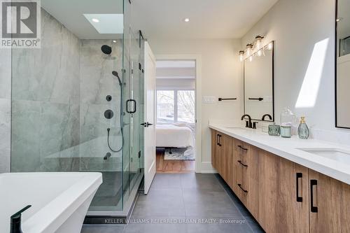 62 Ash Cres, Toronto, ON - Indoor Photo Showing Bathroom