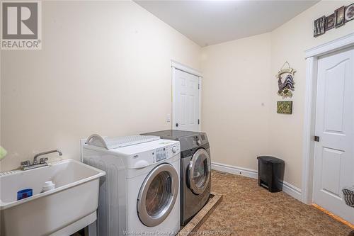 1275 Ridge, Harrow, ON - Indoor Photo Showing Laundry Room