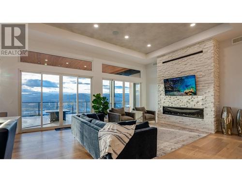 3278 Boss Creek Road, Vernon, BC - Indoor Photo Showing Living Room With Fireplace