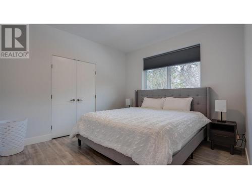 3278 Boss Creek Road, Vernon, BC - Indoor Photo Showing Bedroom