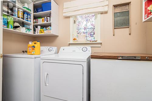 47 Dawes Road, Paradise, NL - Indoor Photo Showing Laundry Room