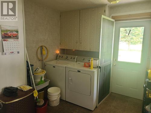 1738 Maple Drive, Quesnel, BC - Indoor Photo Showing Laundry Room