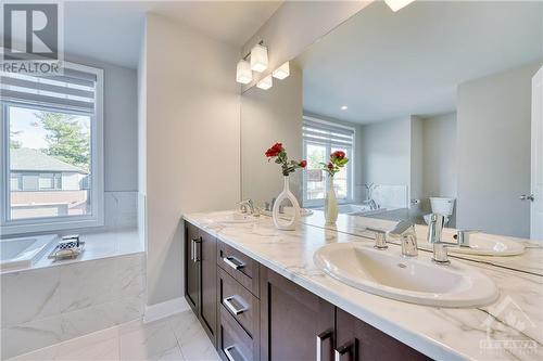 Ensuite double sinks - 232 Ketchikan Crescent, Kanata, ON - Indoor Photo Showing Bathroom