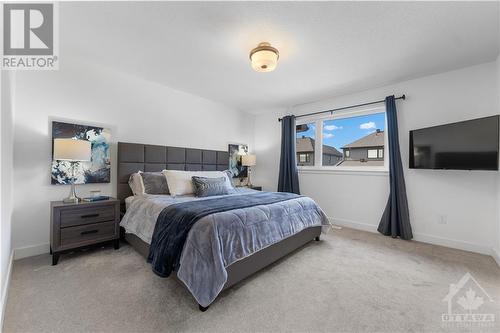 Large primary bedroom - 637 Rathburn Lane, Ottawa, ON - Indoor Photo Showing Bedroom