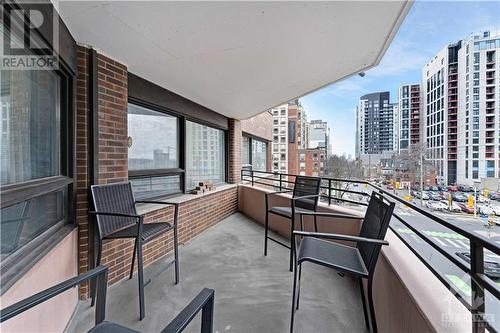 151 Bay Street Unit#408, Ottawa, ON - Outdoor With Exterior