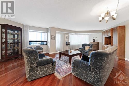 151 Bay Street Unit#408, Ottawa, ON - Indoor Photo Showing Living Room