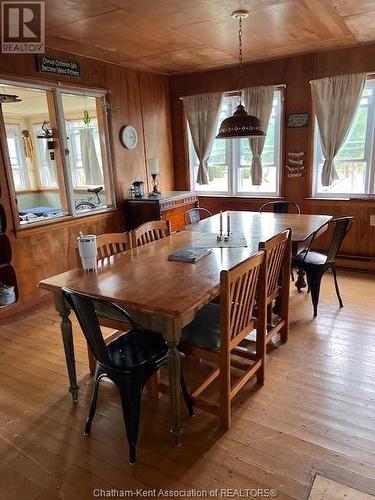 120 Ross Lane, Erieau, ON - Indoor Photo Showing Dining Room