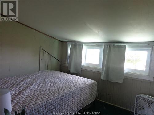 120 Ross Lane, Erieau, ON - Indoor Photo Showing Bedroom