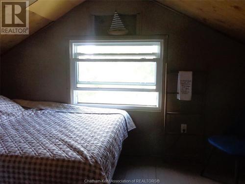 120 Ross Lane, Erieau, ON - Indoor Photo Showing Bedroom