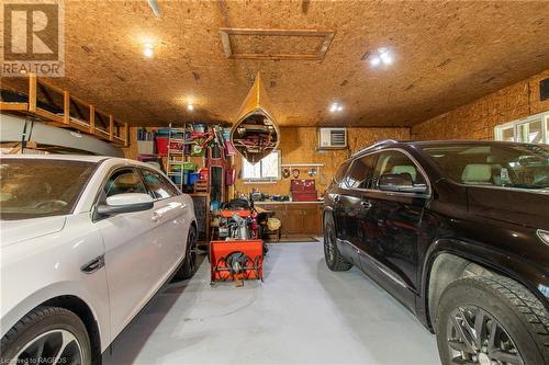 362511 Lindenwood Road, Georgian Bluffs, ON - Indoor Photo Showing Garage