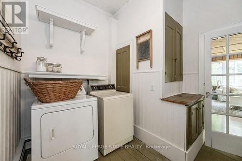 711 Norfolk Street S, Norfolk, ON - Indoor Photo Showing Laundry Room