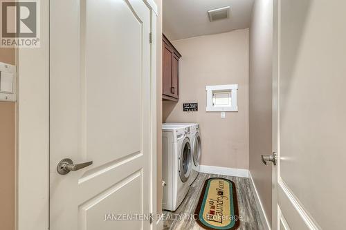 17 Chestnut St E, Bayham, ON - Indoor Photo Showing Laundry Room