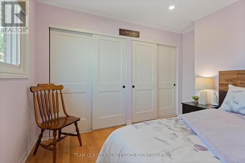 28 Blackfriar Lane S, Brantford, ON - Indoor Photo Showing Bedroom