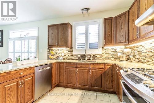 4 Mcnulty Lane, Guelph, ON - Indoor Photo Showing Kitchen