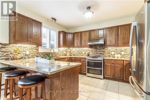 4 Mcnulty Lane, Guelph, ON - Indoor Photo Showing Kitchen With Upgraded Kitchen