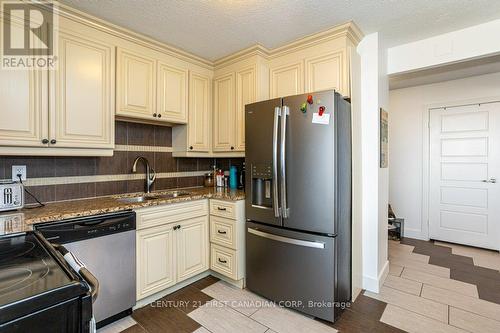 906 - 389 Dundas Street, London, ON - Indoor Photo Showing Kitchen With Stainless Steel Kitchen With Double Sink