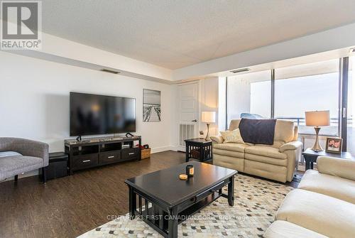 #906 -389 Dundas St, London, ON - Indoor Photo Showing Living Room