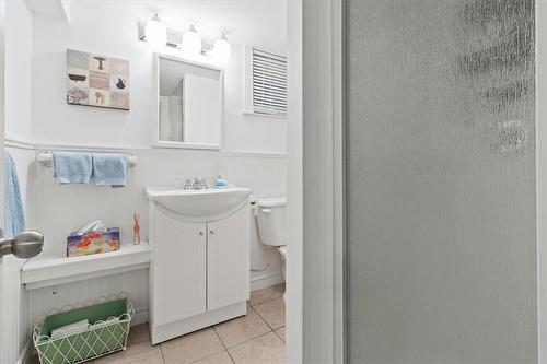 105 First Street N, Stoney Creek, ON - Indoor Photo Showing Bathroom