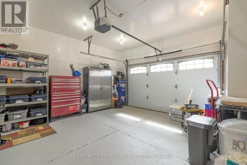 42 Kristina Crescent, London, ON - Indoor Photo Showing Garage