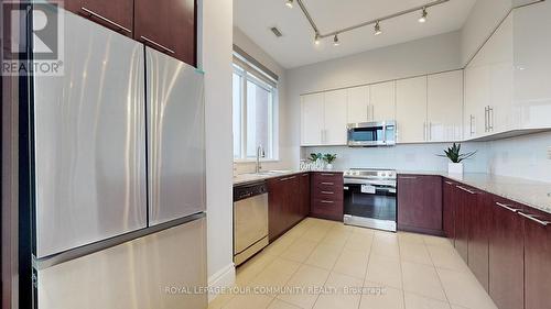 #Uph2 -39 Galleria Pkwy, Markham, ON - Indoor Photo Showing Kitchen With Upgraded Kitchen