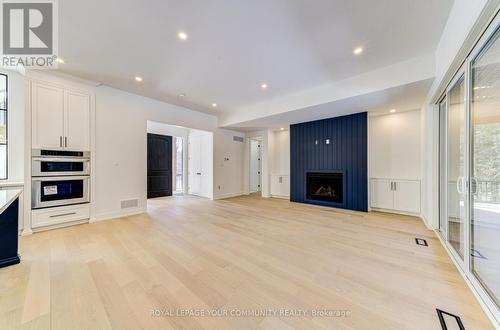 101 Spruce St, Tiny, ON - Indoor With Fireplace