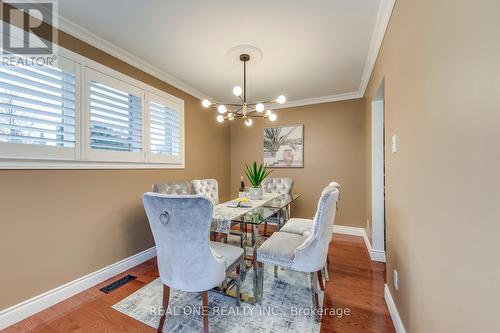 1216 Holton Heights Dr, Oakville, ON - Indoor Photo Showing Dining Room