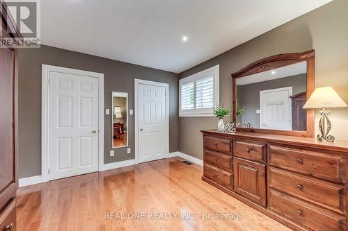 1216 Holton Heights Dr, Oakville, ON - Indoor