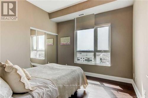 #2005 -1 Hurontario St, Mississauga, ON - Indoor Photo Showing Bedroom